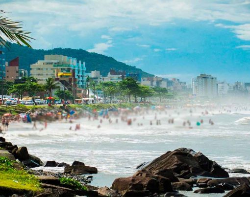 pacotes-de-reveillon-para-matinhos-no-parana-caioba-beach