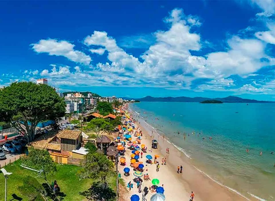 Viagens-de-reveillon-2023-para-Florianopolis-e-Praias-em-promocao