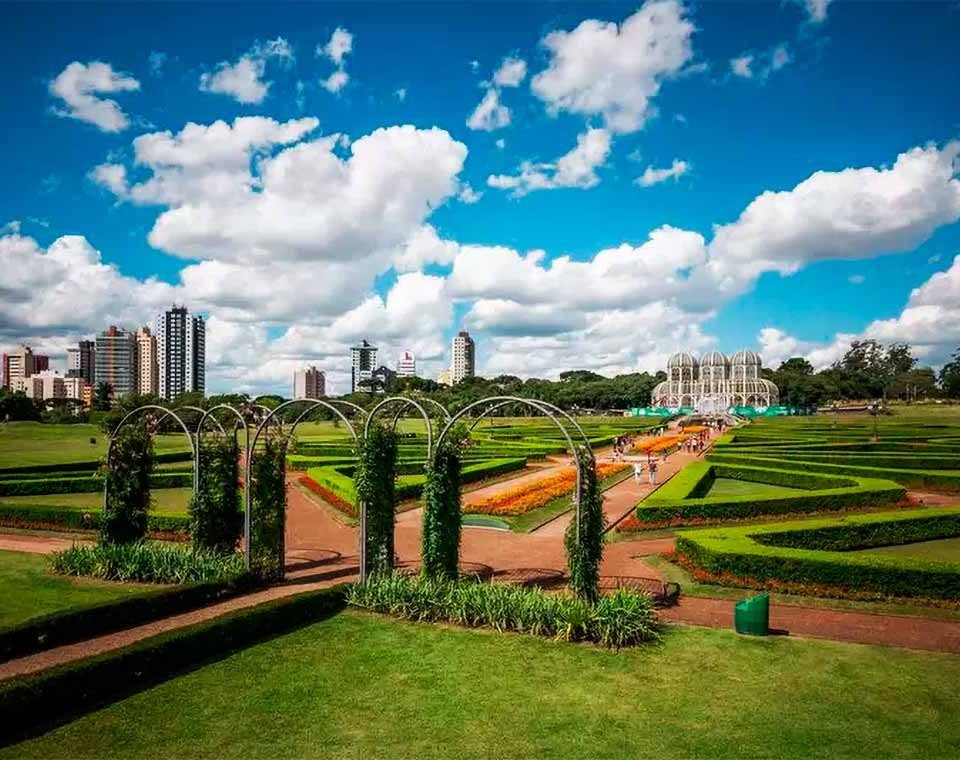 Viagens-de-reveillon-2023-para-Curitiba-pacotes-promocionais